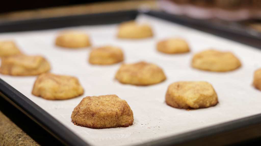 Keto snickerdoodle cookies